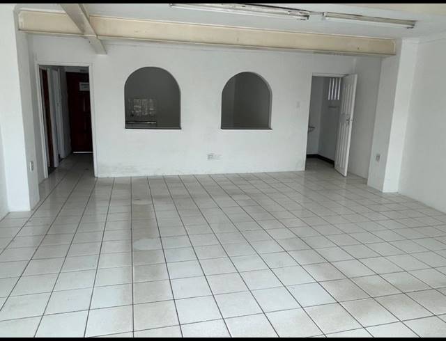 BUSINESS PROPERTY TO RENT IN LONGCROFT